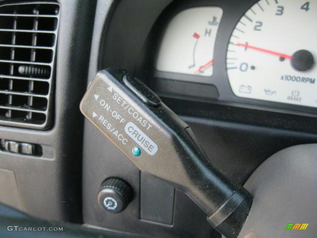 2004 Toyota Tacoma SR5 Xtracab Controls Photo #47245238