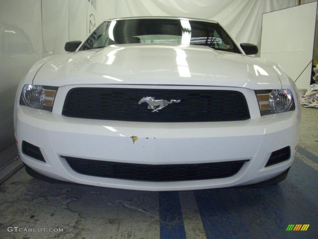 2010 Mustang V6 Convertible - Performance White / Saddle photo #4