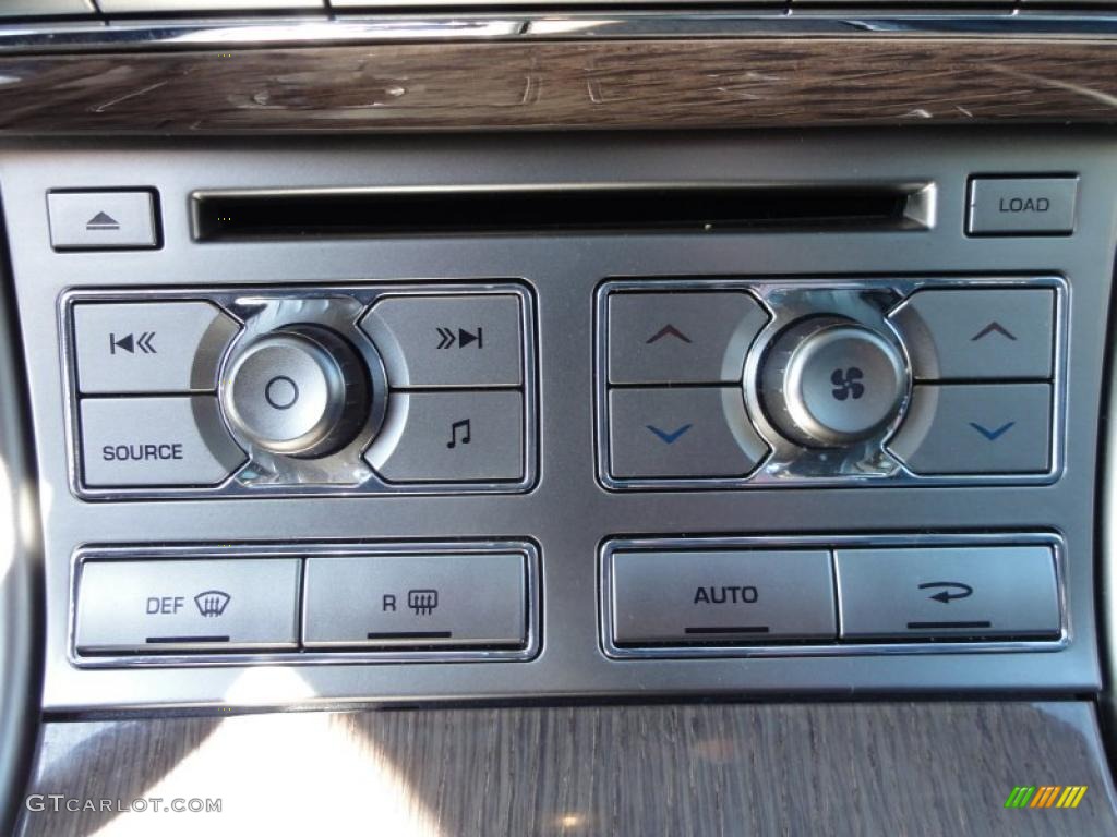 2009 Jaguar XF Supercharged Controls Photo #47248019
