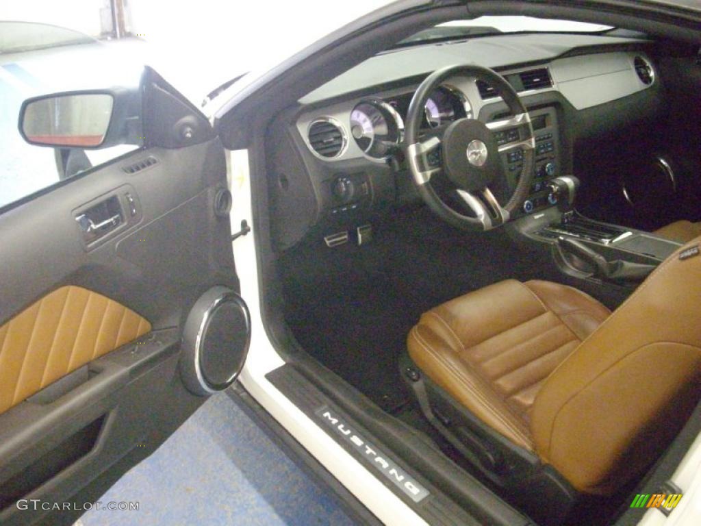 2010 Mustang V6 Convertible - Performance White / Saddle photo #13