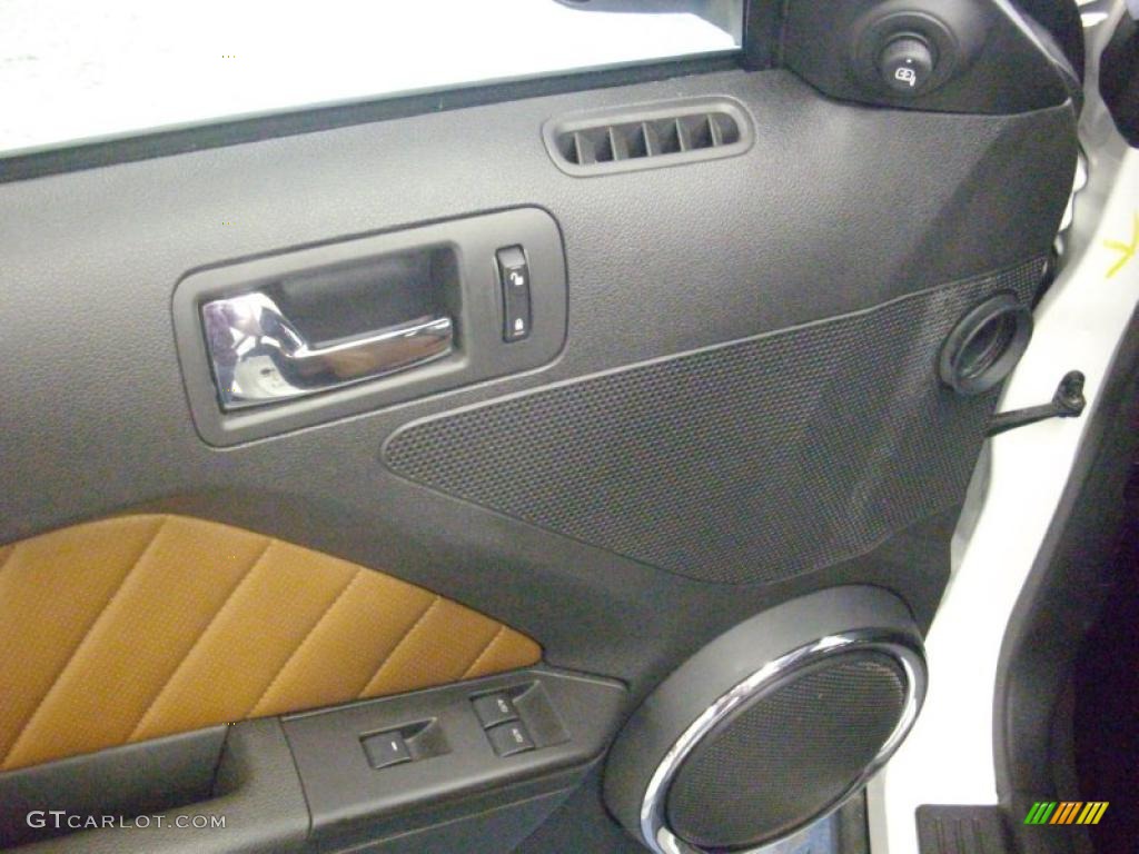 2010 Mustang V6 Convertible - Performance White / Saddle photo #15