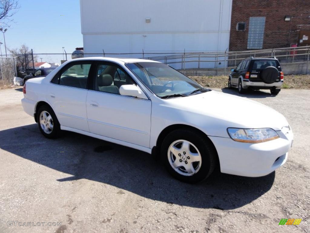 1998 Accord EX V6 Sedan - Taffeta White / Ivory photo #6