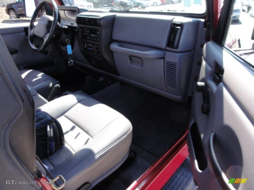 1998 Wrangler Sport 4x4 - Chili Pepper Red Pearl / Gray photo #17