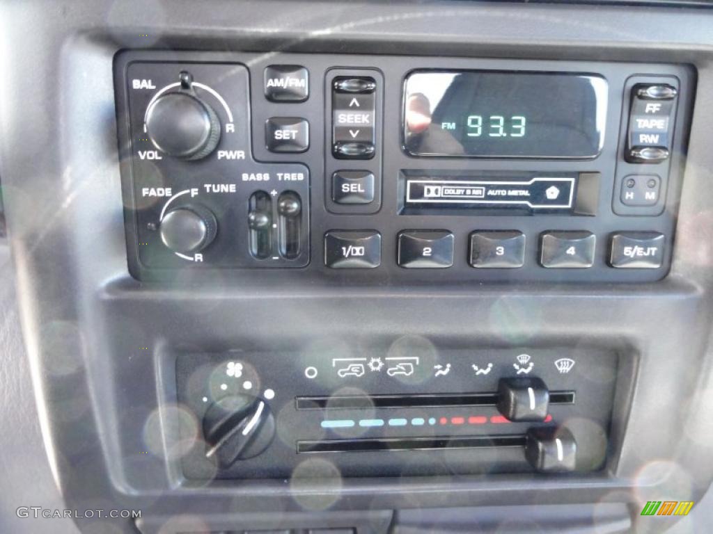 1998 Jeep Wrangler Sport 4x4 Controls Photo #47249936