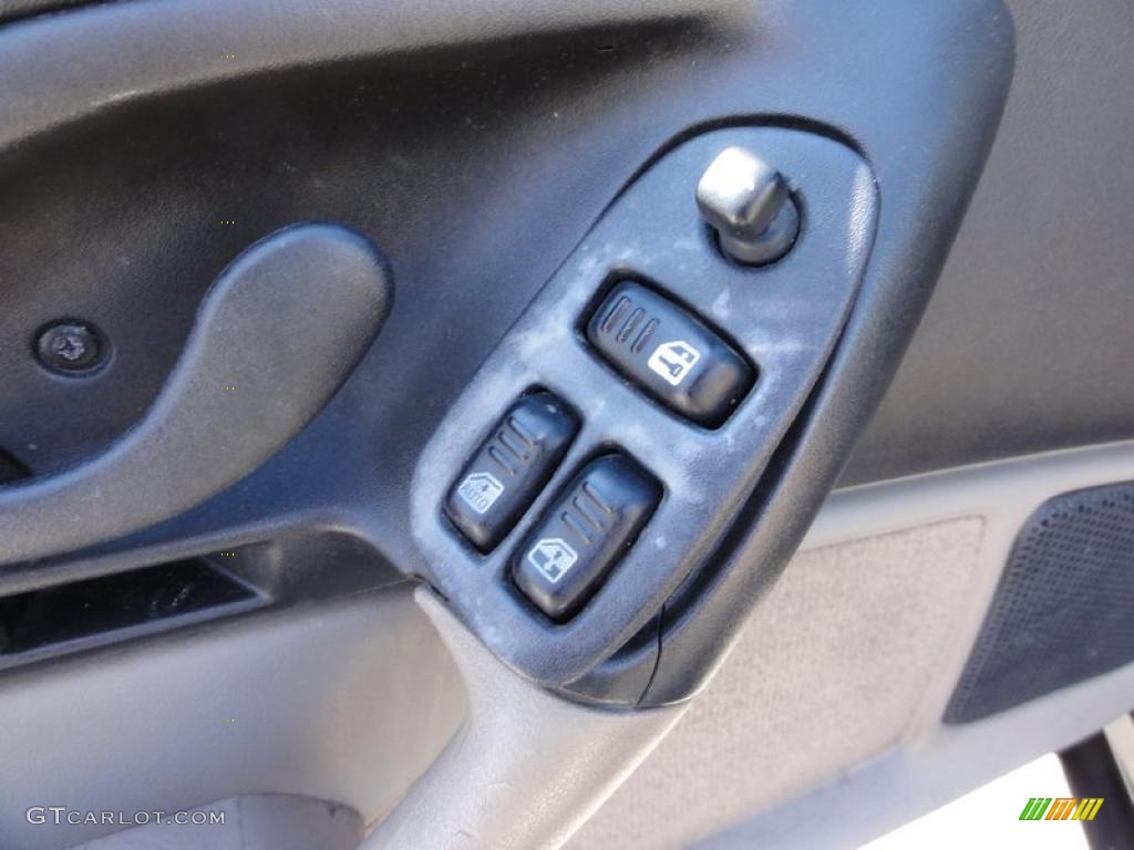 2000 Chevrolet Camaro Z28 SS Convertible Controls Photo #47250617