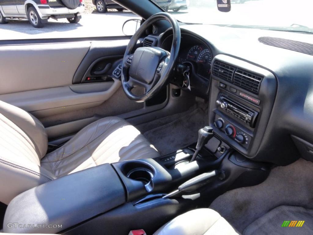 Neutral Interior 2000 Chevrolet Camaro Z28 SS Convertible Photo #47250629