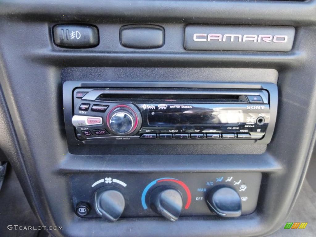 2000 Chevrolet Camaro Z28 SS Convertible Controls Photo #47250683