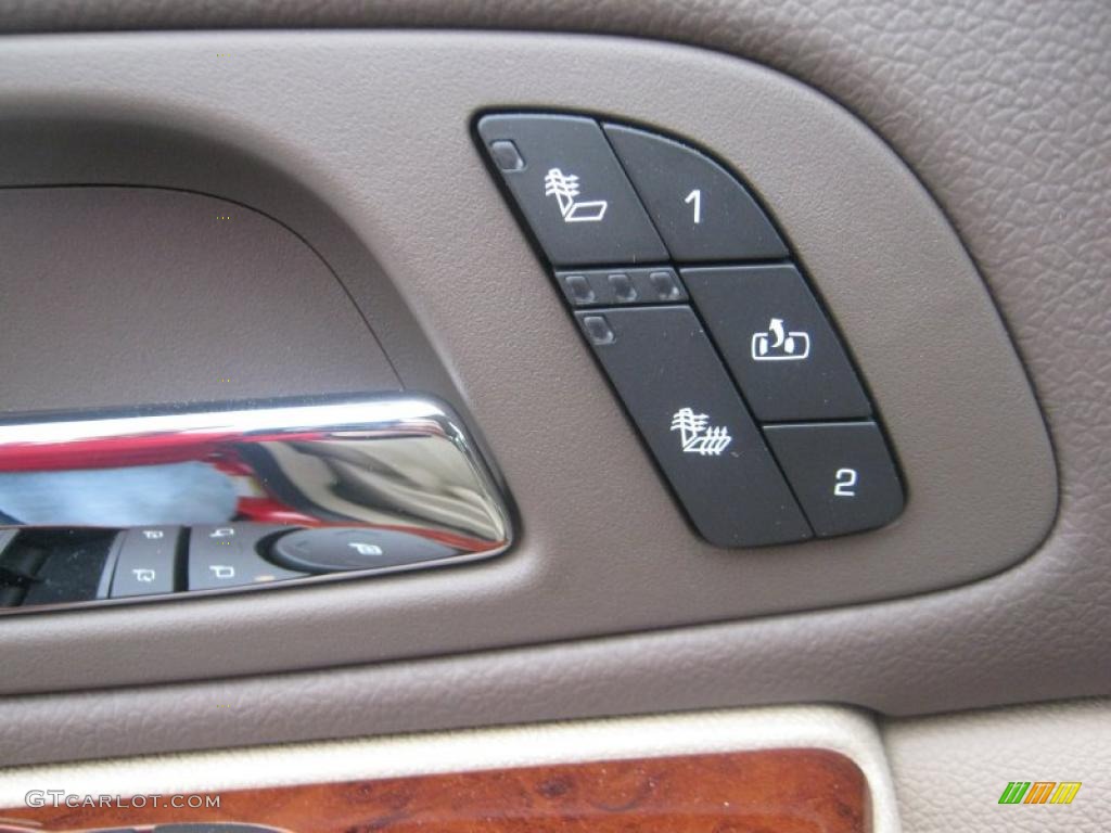 2011 Chevrolet Tahoe LT Controls Photo #47253317