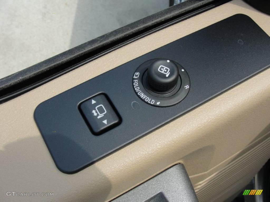 2011 Ford F250 Super Duty XLT Crew Cab Controls Photo #47253407