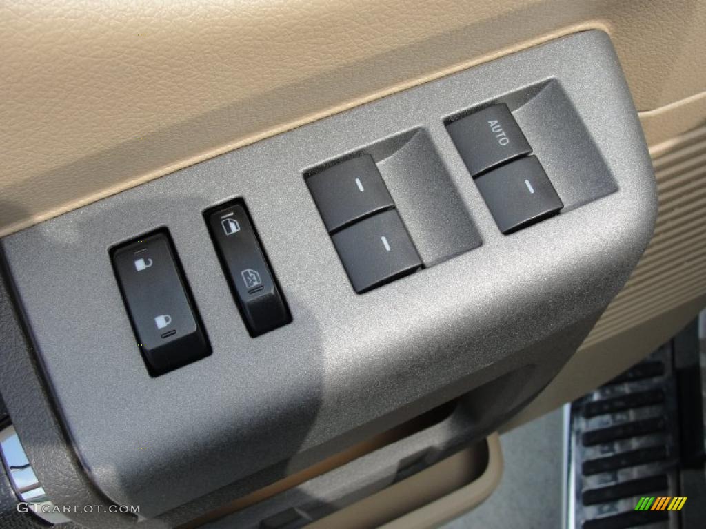 2011 Ford F250 Super Duty XLT Crew Cab Controls Photo #47253416