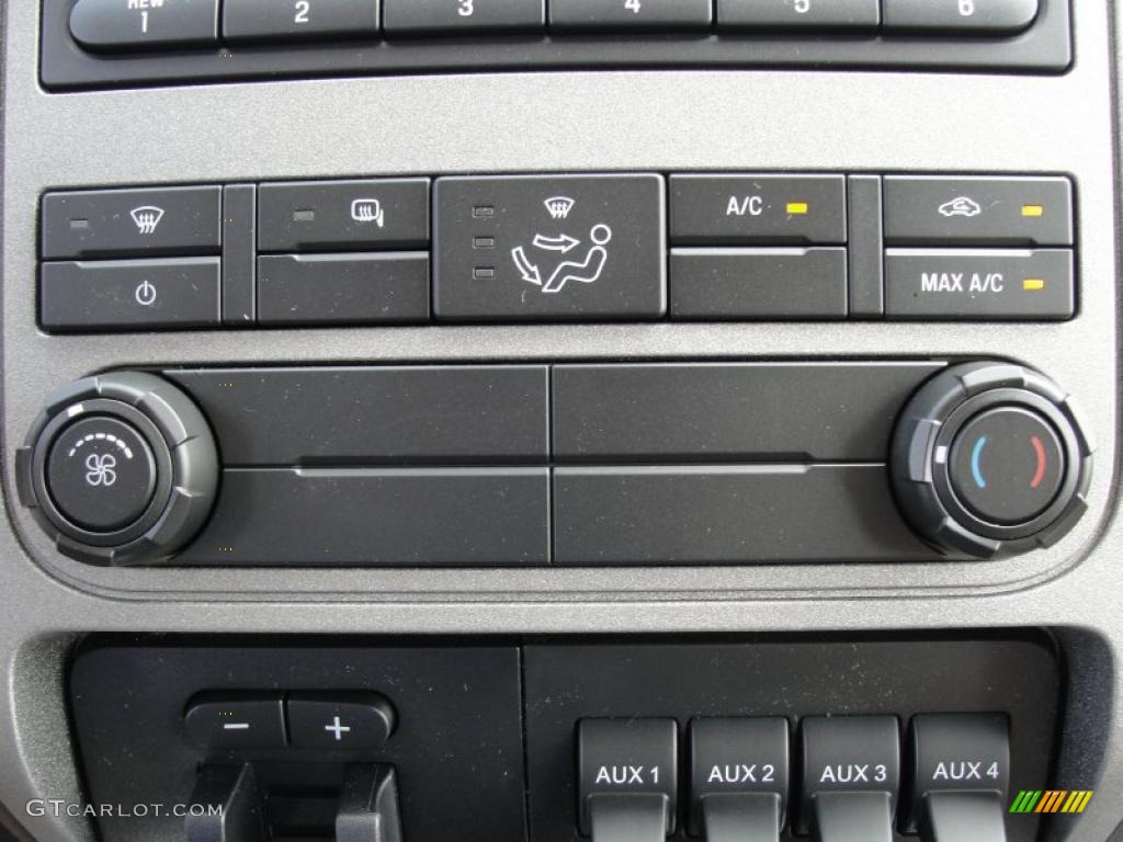 2011 Ford F250 Super Duty XLT Crew Cab Controls Photo #47253494