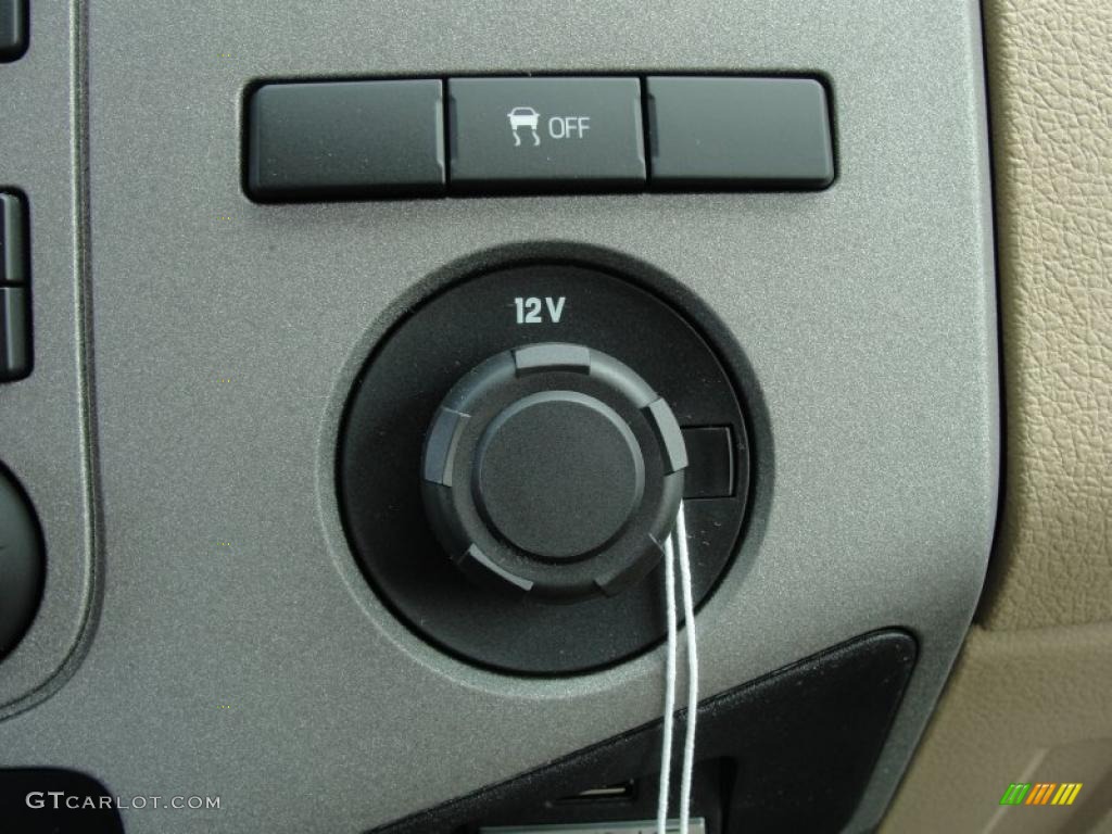 2011 Ford F250 Super Duty XLT Crew Cab Controls Photo #47253515