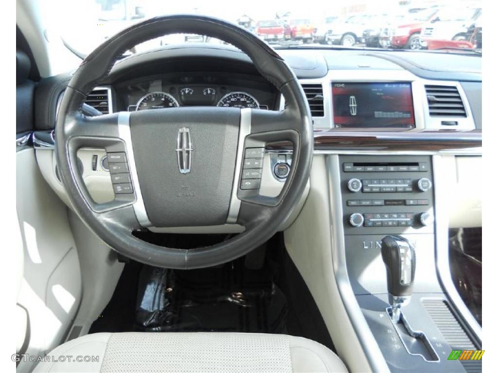 2009 Lincoln MKS AWD Sedan Cashmere Dashboard Photo #47254367