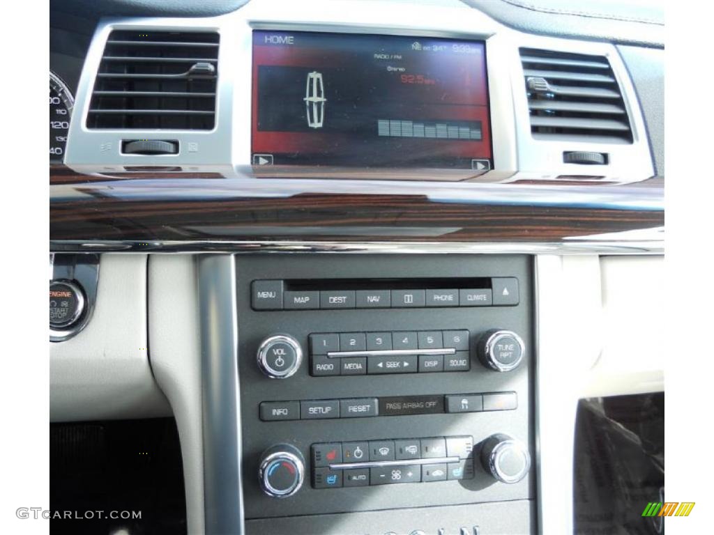 2009 Lincoln MKS AWD Sedan Controls Photo #47254418