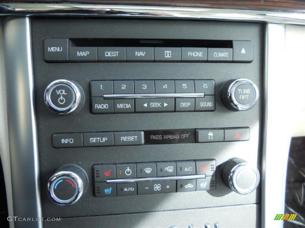 2009 Lincoln MKS AWD Sedan Controls Photo #47254715