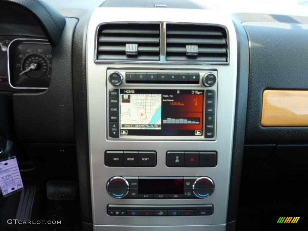 2010 Lincoln MKX FWD Controls Photo #47255852