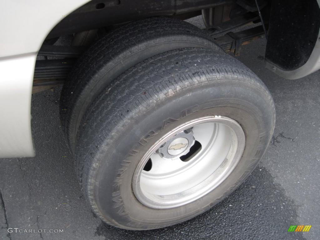 2005 Silverado 3500 LT Crew Cab Dually - Silver Birch Metallic / Dark Charcoal photo #25