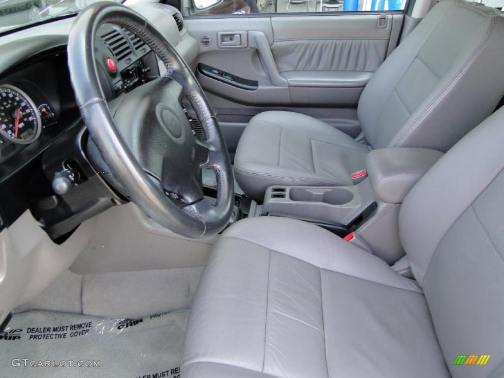 Gray Interior 2004 Isuzu Rodeo S Photo #47256845
