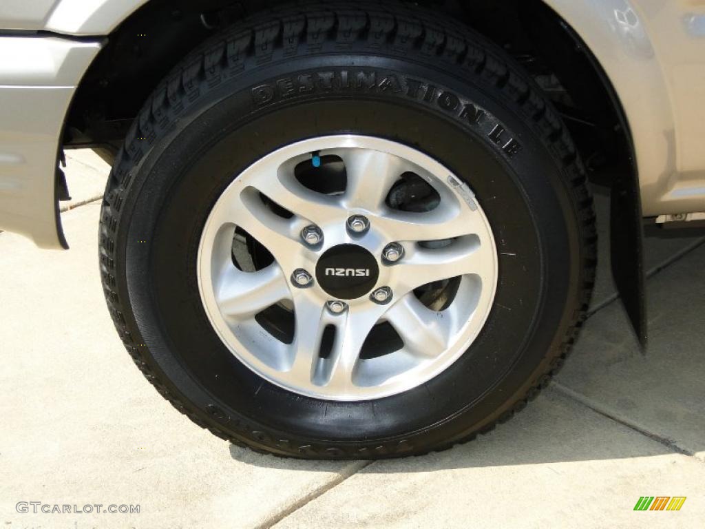 2004 Isuzu Rodeo S Wheel Photo #47257187