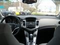 Summit White - Cruze LT Photo No. 4