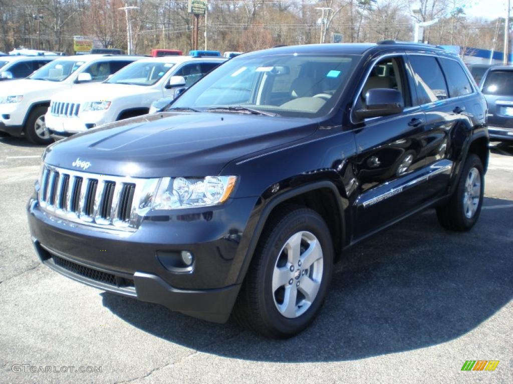 2011 Grand Cherokee Laredo X Package 4x4 - Blackberry Pearl / Dark Graystone/Medium Graystone photo #1