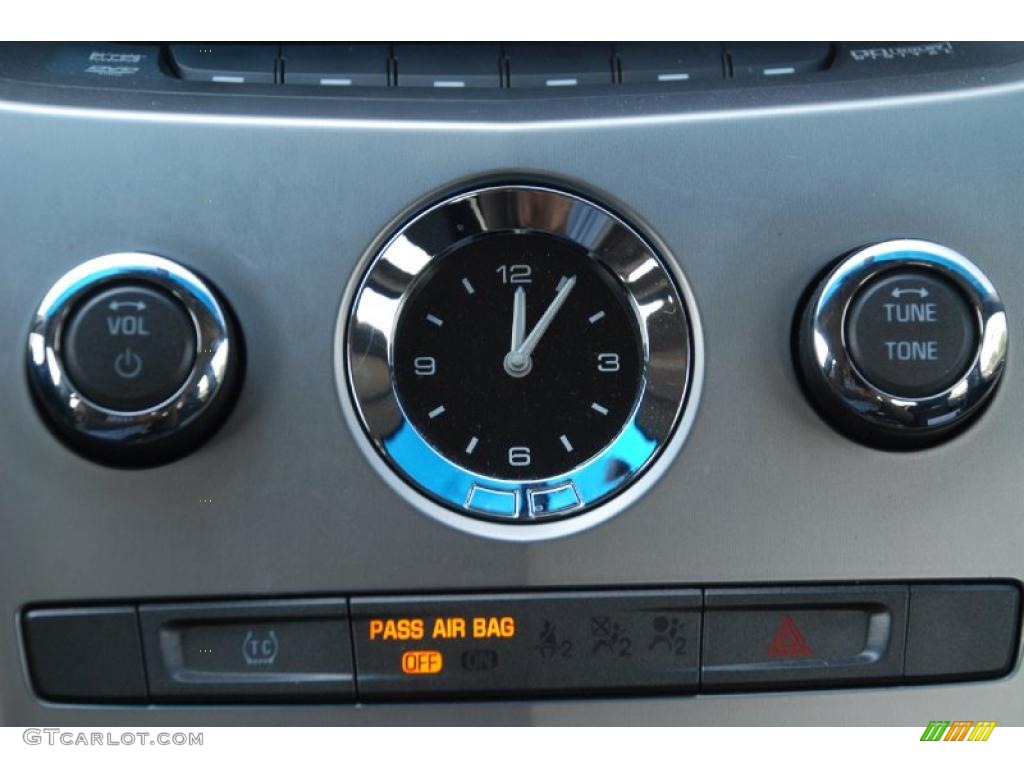 2010 Cadillac CTS 3.6 Sedan Controls Photo #47258663