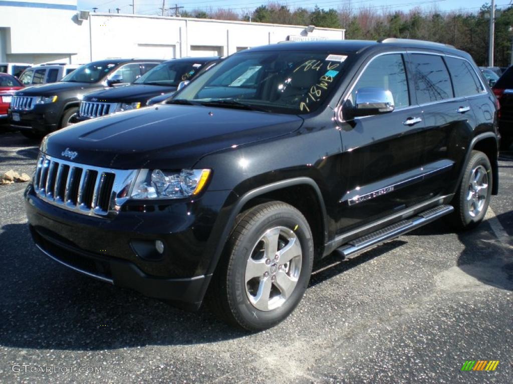 2011 Grand Cherokee Limited 4x4 - Brilliant Black Crystal Pearl / Black/Light Frost Beige photo #1