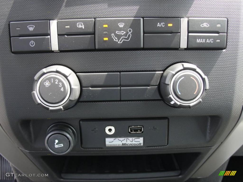 2011 Ford F150 XLT SuperCab Controls Photo #47259086