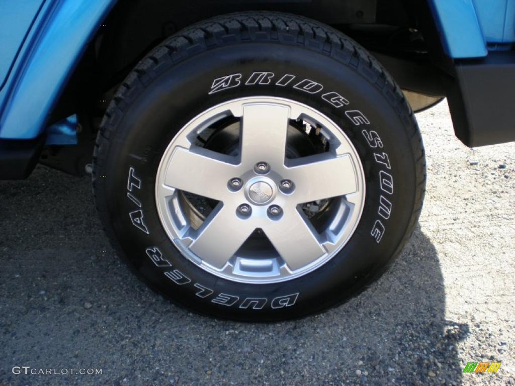2010 Wrangler Unlimited Sahara 4x4 - Surf Blue Pearl / Dark Slate Gray/Medium Slate Gray photo #9