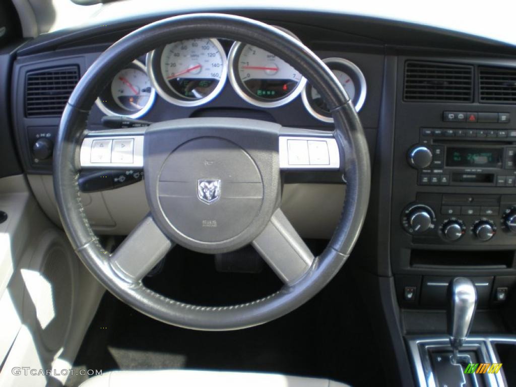 2005 Dodge Magnum R/T Dark Slate Gray/Light Graystone Steering Wheel Photo #47259428