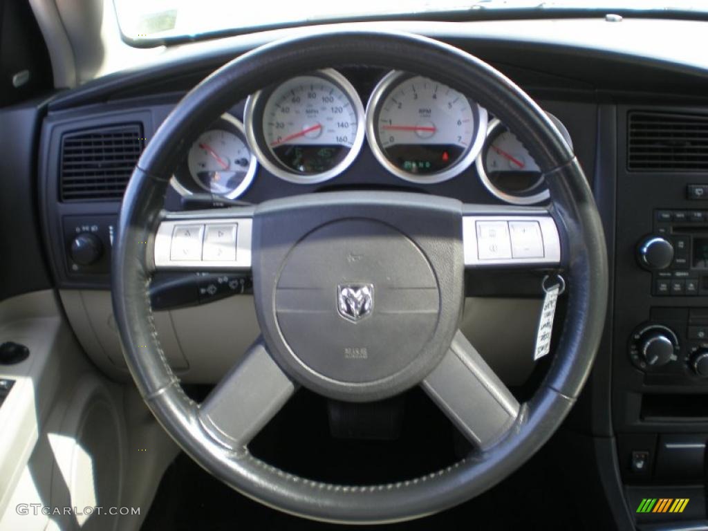 2005 Dodge Magnum R/T Dark Slate Gray/Light Graystone Steering Wheel Photo #47259440