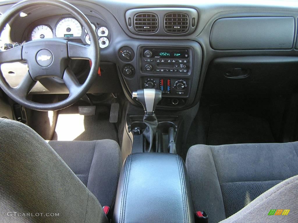 2005 TrailBlazer EXT LT 4x4 - Dark Gray Metallic / Ebony photo #8