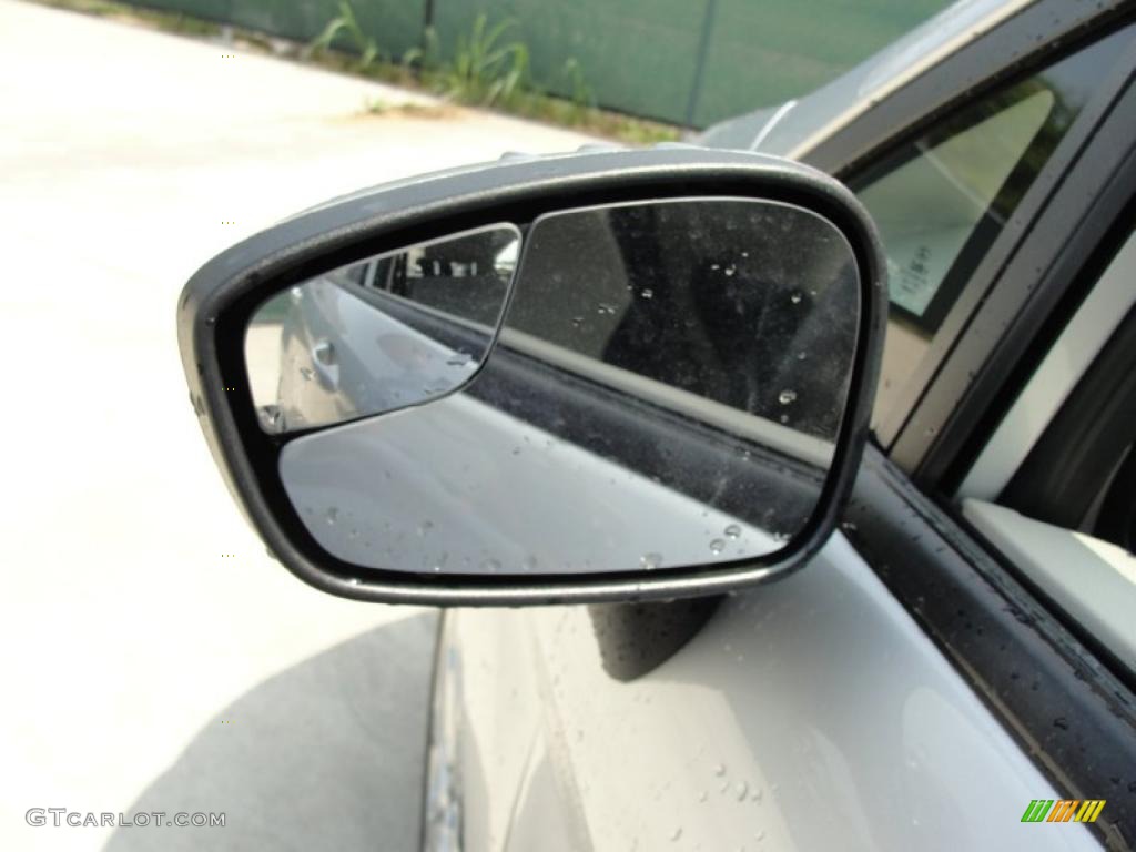 2011 Fiesta S Sedan - Ingot Silver Metallic / Light Stone/Charcoal Black Cloth photo #13