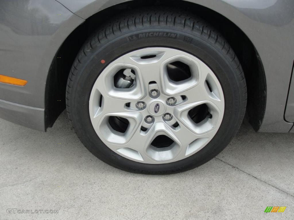 2011 Fusion SE - Sterling Grey Metallic / Charcoal Black photo #11