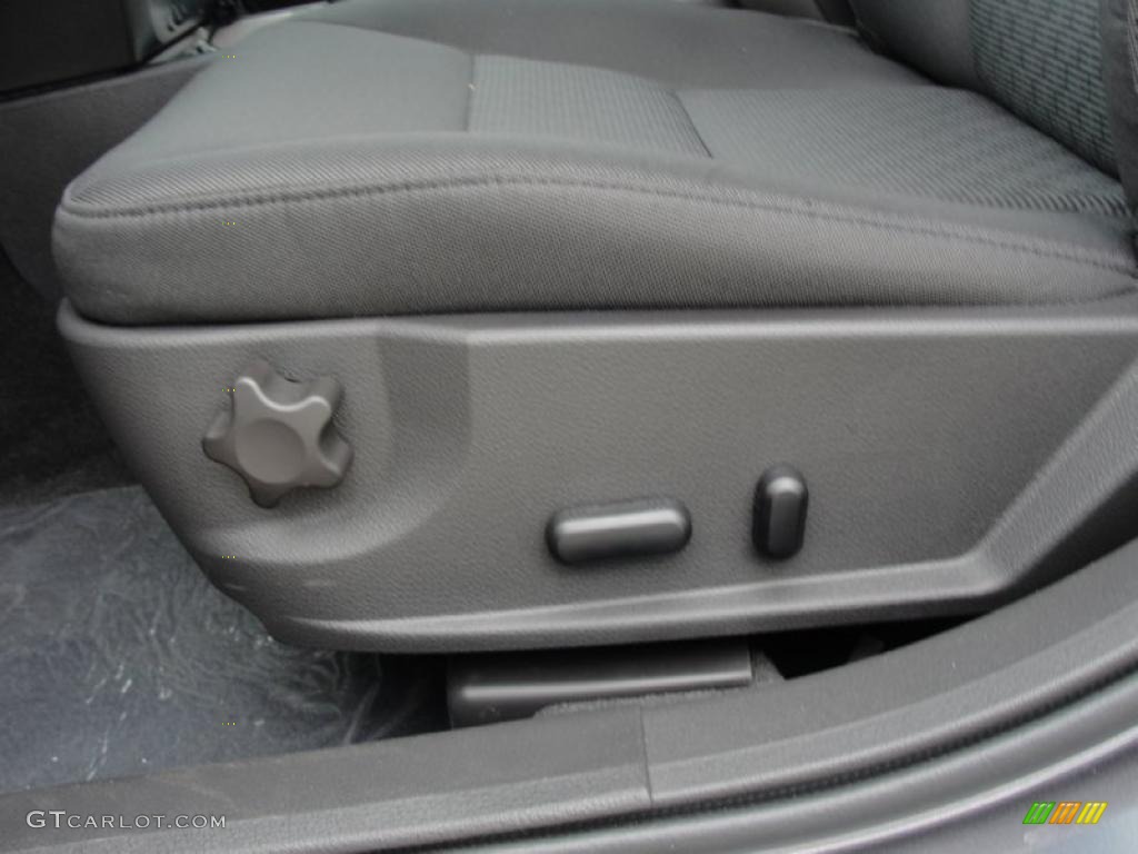 2011 Fusion SE - Sterling Grey Metallic / Charcoal Black photo #25