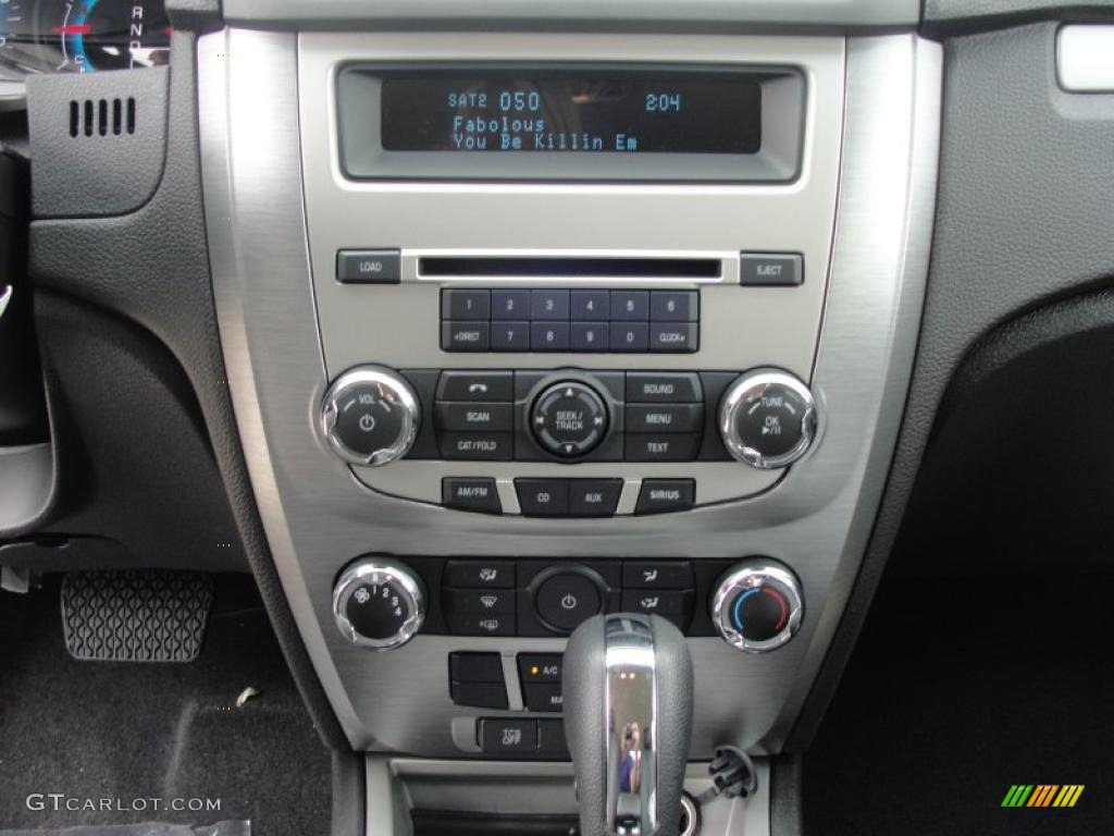 2011 Fusion SE - Sterling Grey Metallic / Charcoal Black photo #27