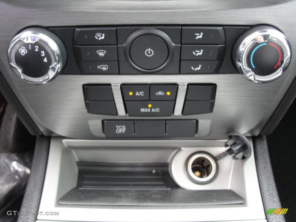 2011 Fusion SE - Sterling Grey Metallic / Charcoal Black photo #30