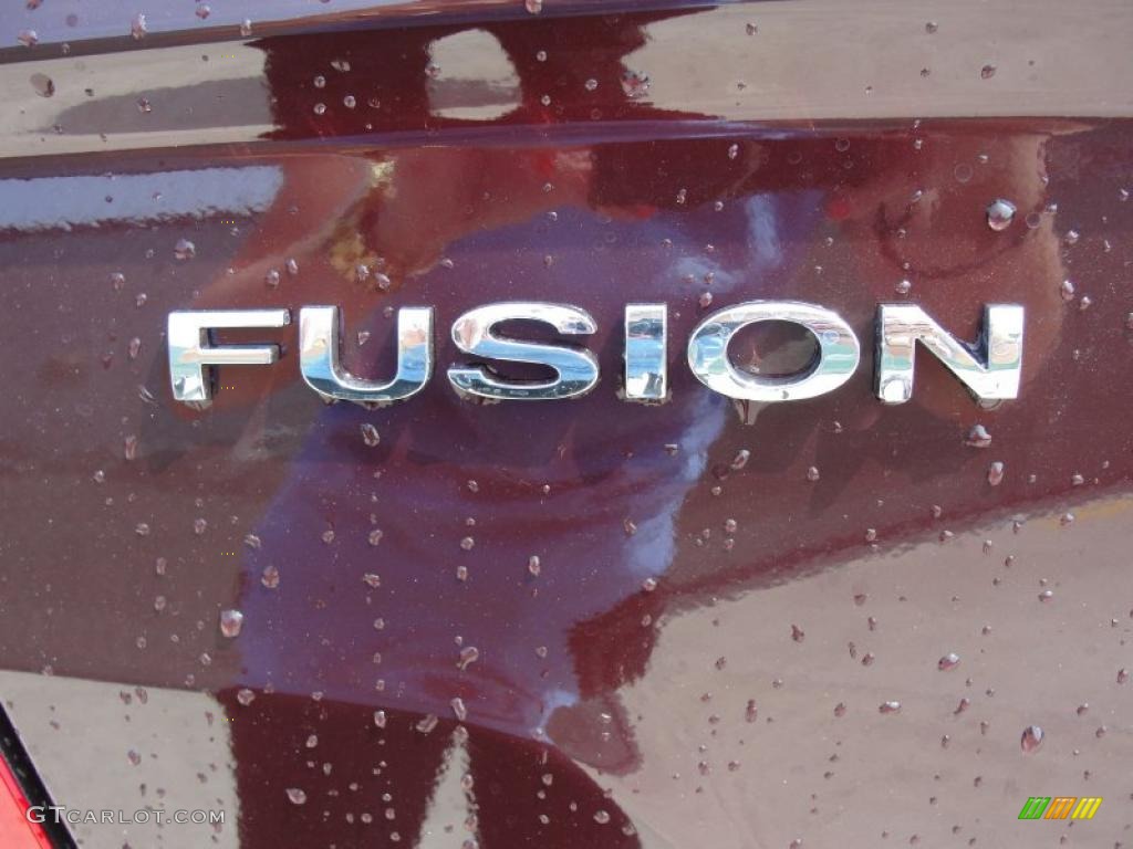 2011 Fusion SE - Bordeaux Reserve Metallic / Medium Light Stone photo #15