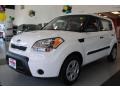 2011 Clear White Kia Soul 1.6  photo #2