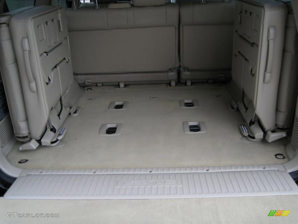 2006 Lexus LX 470 Trunk Photo #47261627