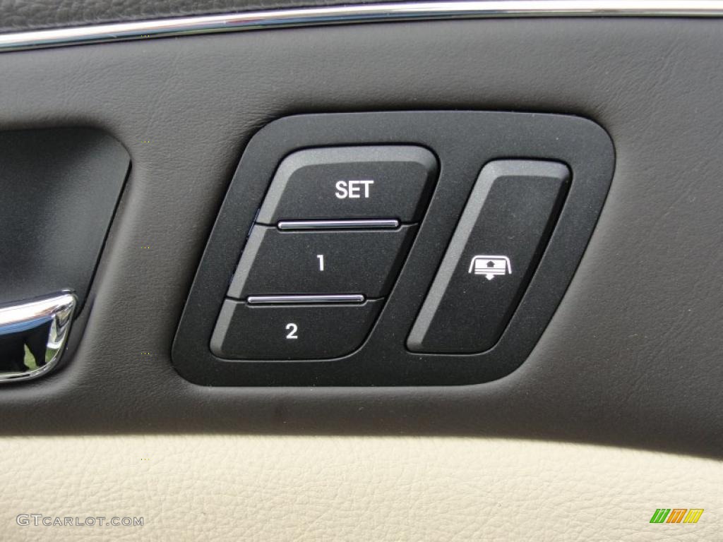 2011 Hyundai Genesis 4.6 Sedan Controls Photo #47262278