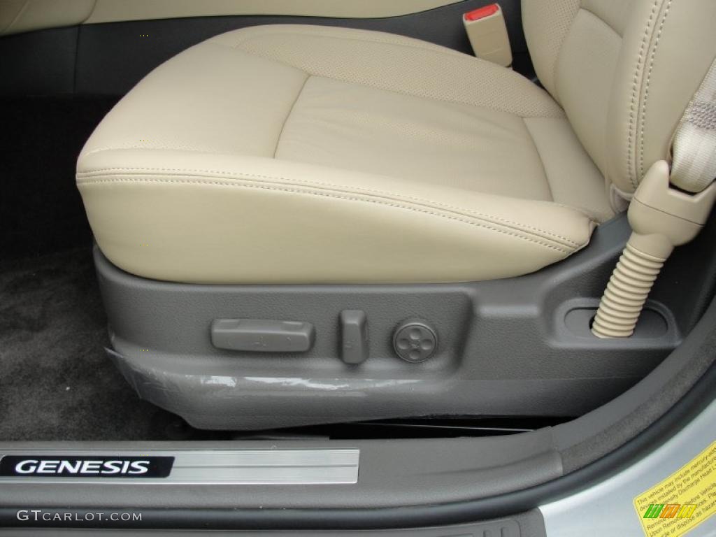 2011 Genesis 4.6 Sedan - Platinum Metallic / Cashmere photo #26