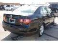 Black - Jetta SE Sedan Photo No. 7