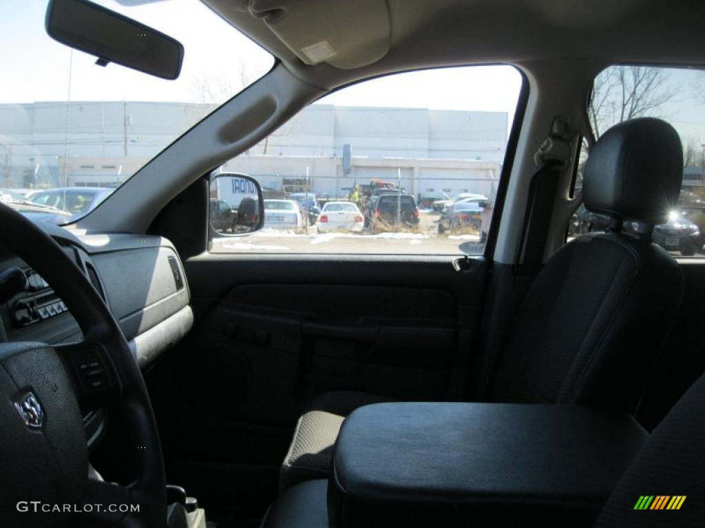 2004 Ram 1500 ST Quad Cab 4x4 - Patriot Blue Pearl / Dark Slate Gray photo #8