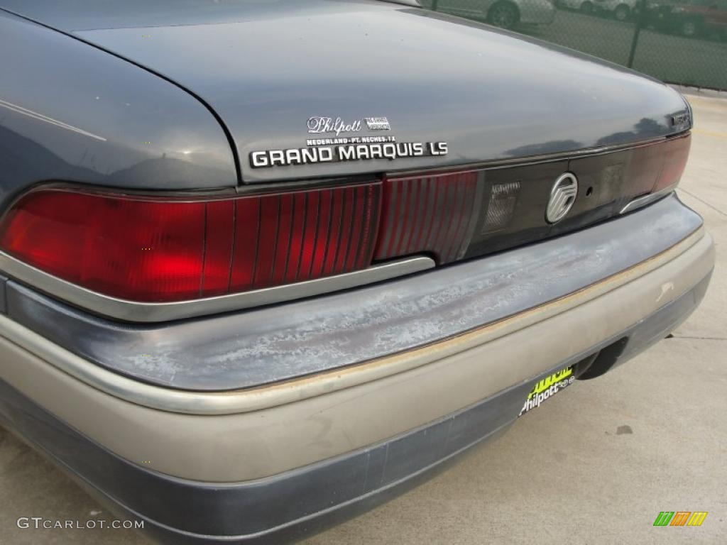 1992 Grand Marquis LS - Medium Blue Metallic / Parchment photo #17