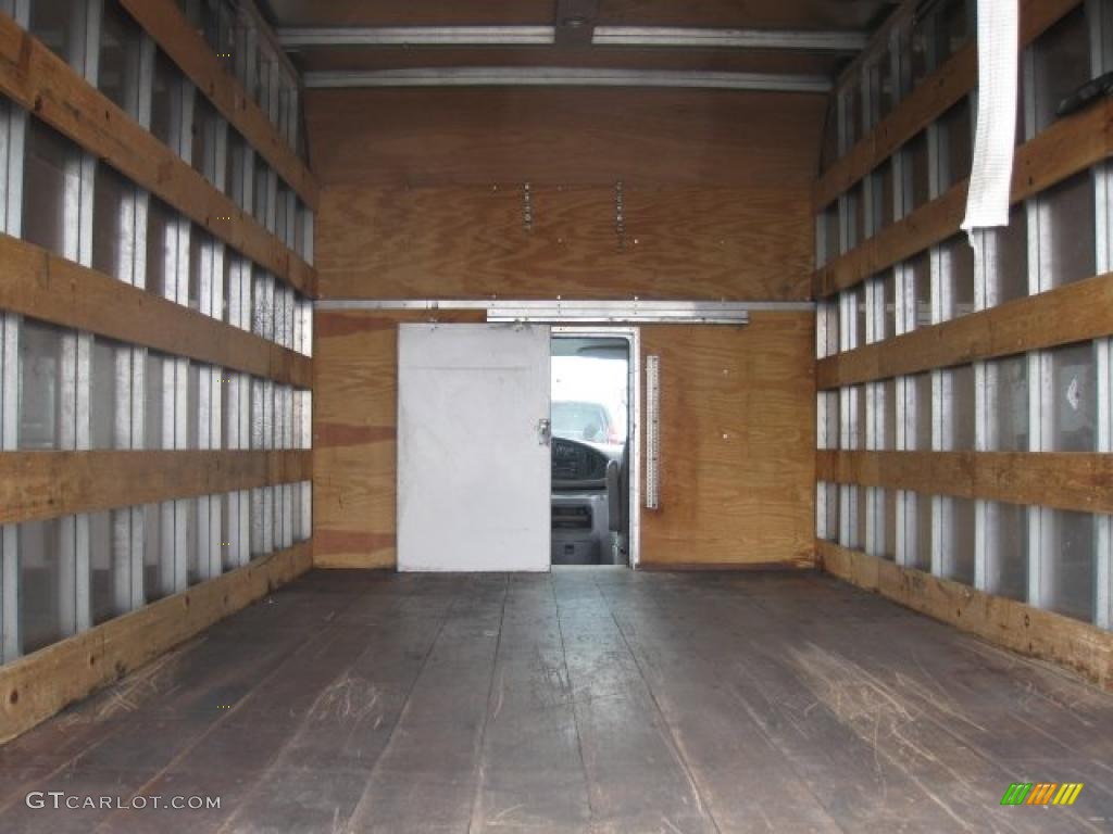 2002 Ford E Series Cutaway E450 Commercial Cargo Van Trunk Photos