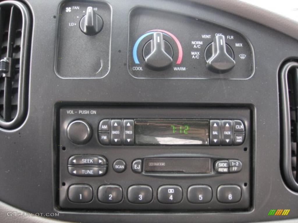 2002 Ford E Series Cutaway E450 Commercial Cargo Van Controls Photos