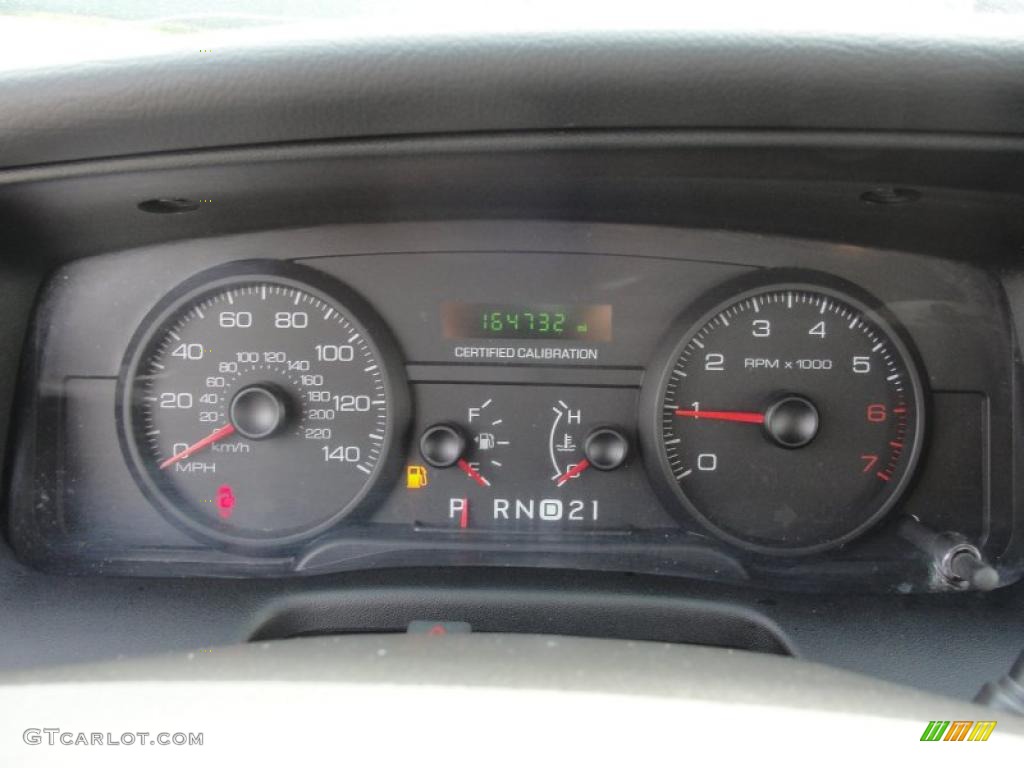 2007 Ford Crown Victoria Police Interceptor Gauges Photo #47264894