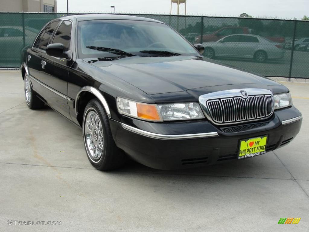 2001 Grand Marquis GS - Black Clearcoat / Light Graphite photo #1