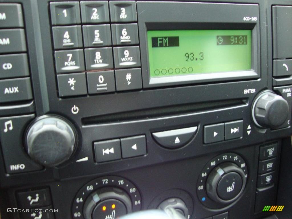2009 Land Rover LR2 HSE Controls Photo #47266379